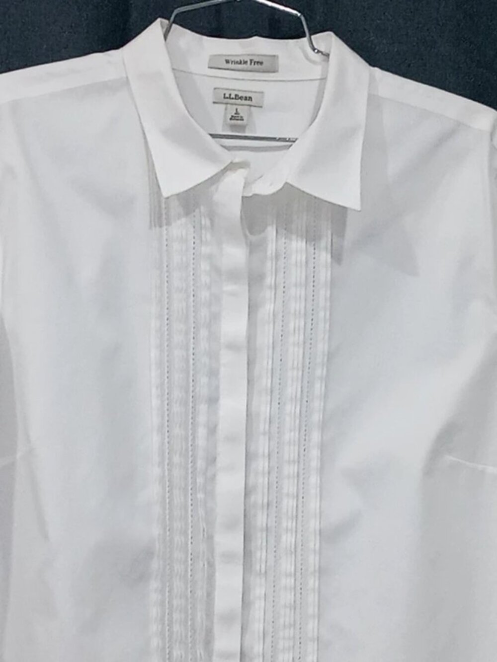 Woman's L.L. Bean White Long Sleeve Wrinkle-Free Tuxedo Front Pintuck Blouse L